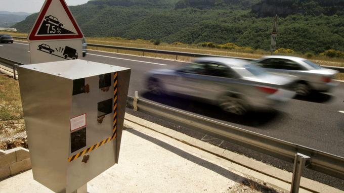 AUTOMOBILE-SECURITE-RADAR